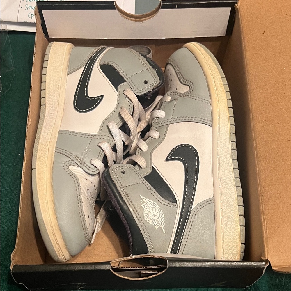 Nike Gray and White High-Top Sneakers 1 Y. In box VGUC